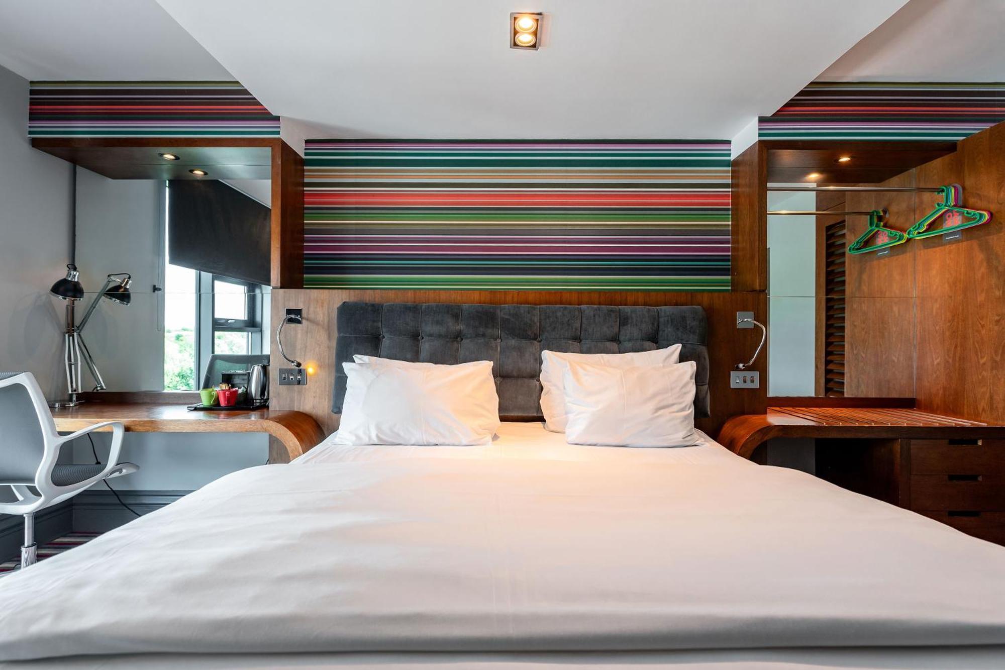 Village Hotel Manchester Ashton Екстериор снимка